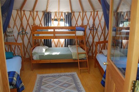 16' shelter designs bunkhouse yurt! http://www.shelterdesigns.net/ Yurt Interior, Interior Photo ...