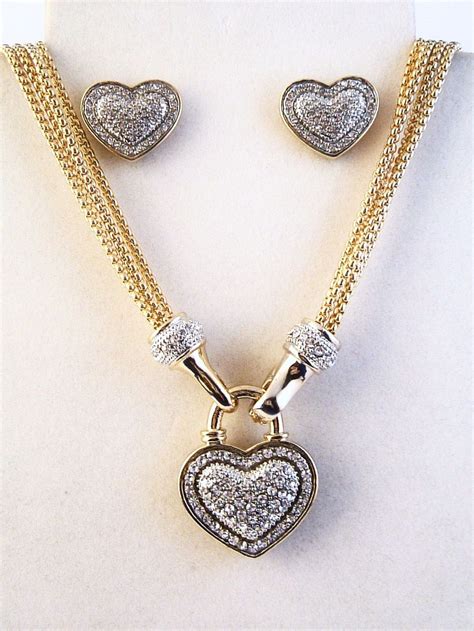 Designer's Touch Diamond Heart Pendant Necklace Earrings Jewelry Set