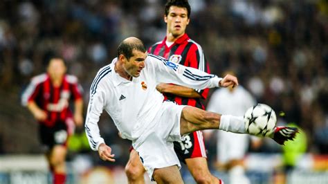 Roberto Carlos' memories of Zidane's 2002 final volley | UEFA Champions League | UEFA.com