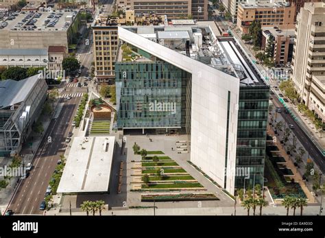 LOS ANGELES - APRIL 22: Los Angeles Police Department headquarters ...