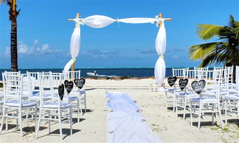 SeaBookings - Pros and Cons of a Beachside Wedding