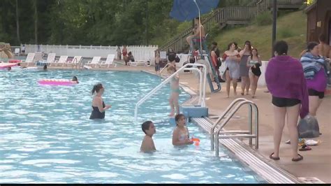 Burdette Pool opens with summer on the horizon - YouTube