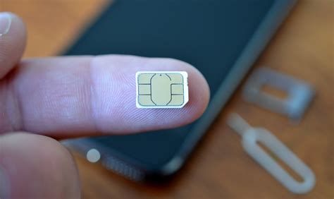 Easy Ways to Remove the SIM Card from Your iPhone