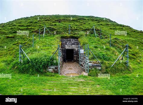 Unesco world heritage sight the Neolithic chambered cairn of Maeshowe ...