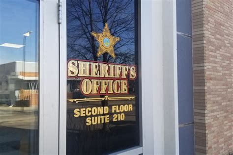 Grand Forks County Sheriff's Office sells two abandoned mobile homes in yearly auction - Grand ...