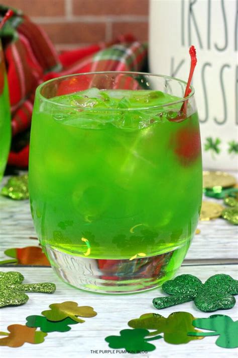 Luck of The Irish Cocktail - A Green Cocktail for St. Patrick's Day!