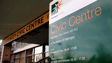 Haringey Council row: Authority scraps £2bn housing project - BBC News