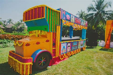 Tips For Having A Food Truck On Your Wedding - Bridals.PK