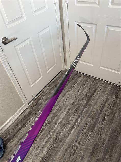 Bauer Nexus Sync PURPLE Sr Hockey Stick RH 70 P28 | SidelineSwap