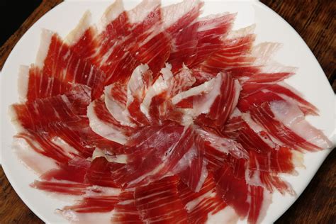 "Dos estudios revelan que comer jamón ibérico tiene beneficios ...