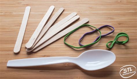 Simple Catapult with Popsicle Sticks and a Spoon - stlMotherhood