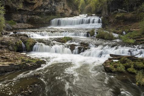 You Need to Take The Ultimate Illinois Waterfalls Road Trip