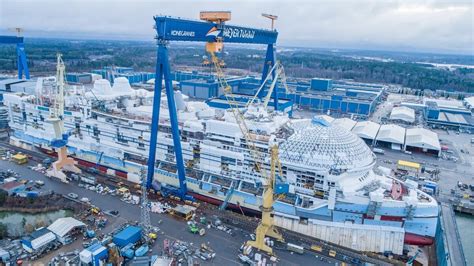 New Icon of the Seas aerial construction photos with AquaDome installed | Royal Caribbean Blog