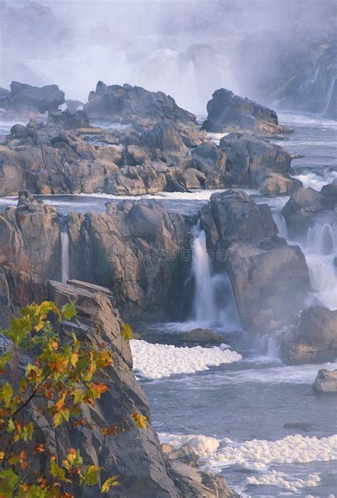 Great Falls, Virginia stock photo. Image of scenic, rocks - 17004