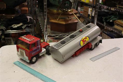 Ertl Metal Truck And Trailer