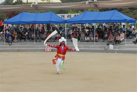 Pyeongtaek Cultural Tour - Chong Do Jeon Shrine - U.S. Arm… | Flickr