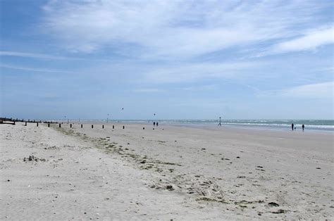 Build Sand Castles at West Wittering Beach, Near Chichester – Toddle Doddle