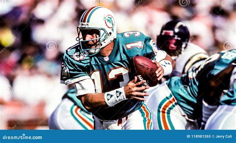 Dan Marino Miami Dolphins editorial image. Image of athlete - 118981265