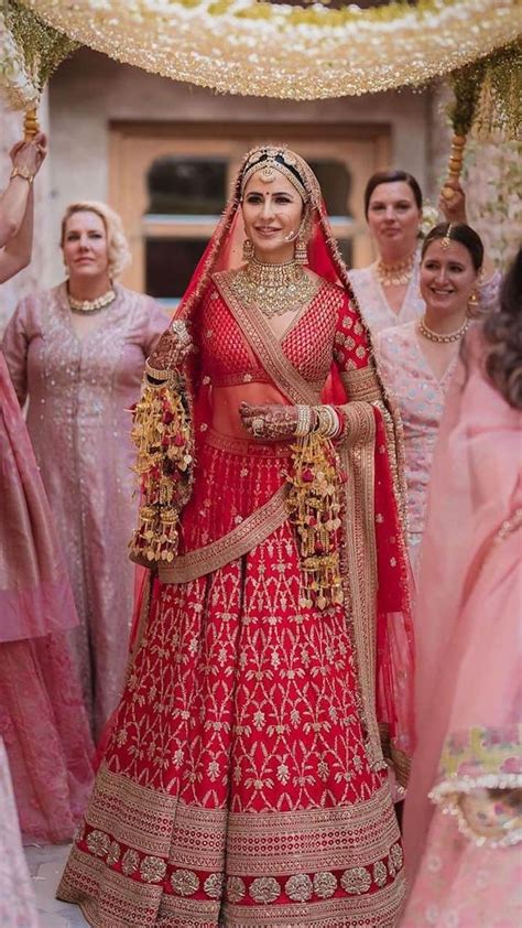 Katrina Kaif full wedding look out, looks like a queen in Sabyasachi red bridal lehenga | Watch ...