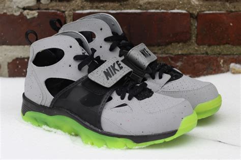 Nike Air Trainer Huarache Premium "NYC" - SneakerNews.com