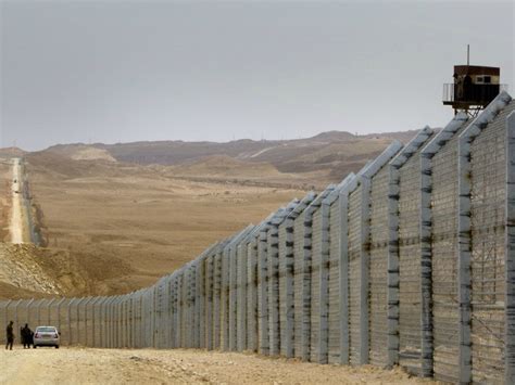 Israel's Southern Border Fence 100 Percent Effective in Preventing ...