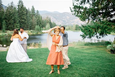 Freestone Inn Mazama Wedding | Methow Valley Wedding Photographer