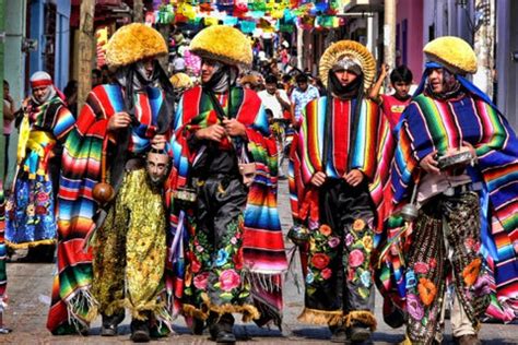 Los Parachicos, una tradición que perdura en Chiapas — Living La Vida - México