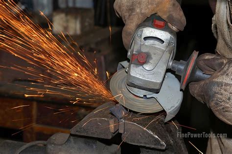 10 Types of Angle Grinder Discs and Their Uses (With Pics)