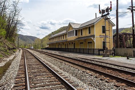 Ghost Towns of America: Thurmond, West Virginia - WorldAtlas