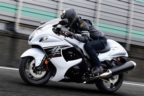 Suzuki Archives - Motorcycle.com