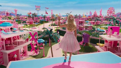 Así se ve Margot Robbie en el primer tráiler de Barbie