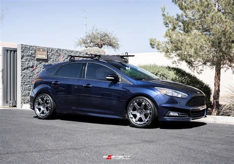 Ford Focus Wheels | Custom Rim and Tire Packages