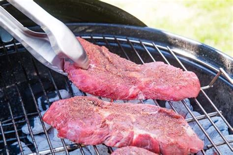 How to Grill Steak on Charcoal Grill! - Gimme Some Grilling