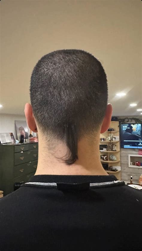 Rat tail coming in nicely… : r/malehairadvice