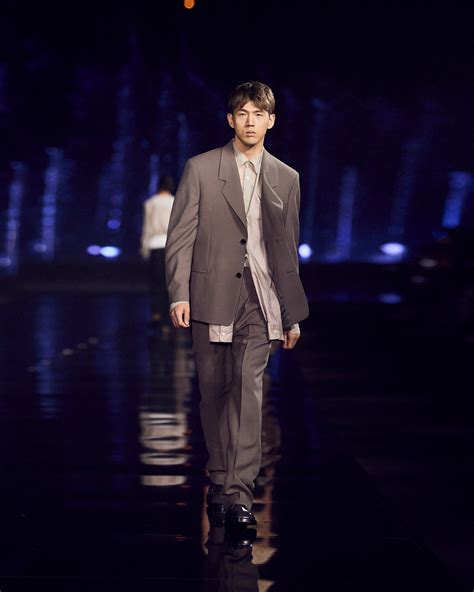 Hugo Boss RTW Spring 2023 [PHOTOS]