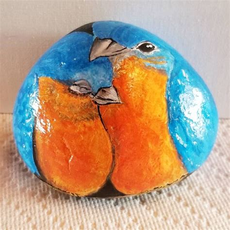 Pin on Painted stones birds 2