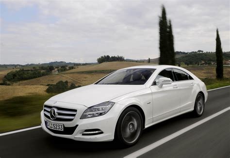 Mercedes-Benz CLS500 review | evo