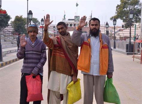 Pakistani prisoners released from Indian jails