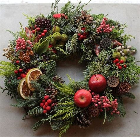 80+ Beautiful Christmas Wreath Ideas - Brighter Craft | Fresh christmas ...