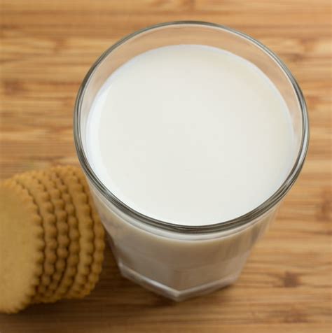 Homemade Vanilla Milk - Beardtastic Recipes