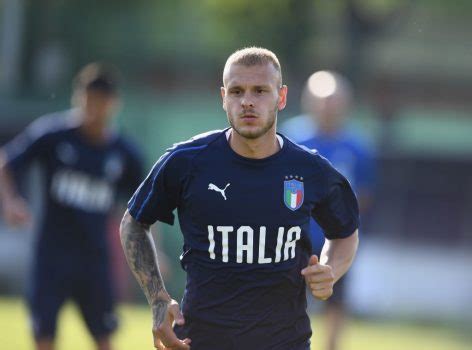 Photo - Inter Owned Federico Dimarco Celebrates Return To Training