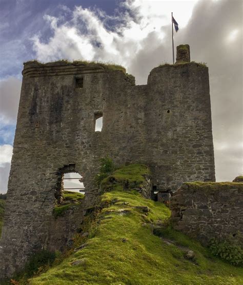 Tarbert Castle Scotland Castles, Scottish Castles, Abandoned Castles, Abandoned Places, Natural ...