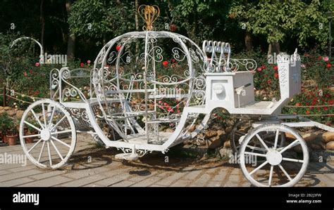 Cinderella carriage hi-res stock photography and images - Alamy