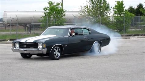 1972 Chevelle Burnout - YouTube