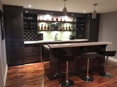 High Gloss Modern Basement Bar - Modern - Home Bar - Toronto - by dsk ...