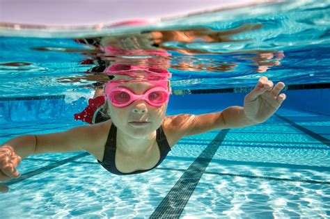 4 Reasons Why Kids Should Go To Swim Camp