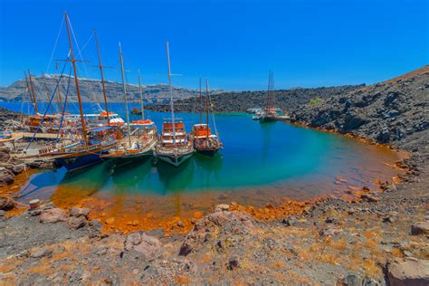 The (still active) volcano experience: Top things to see & do at Santorini | YourGreekIsland