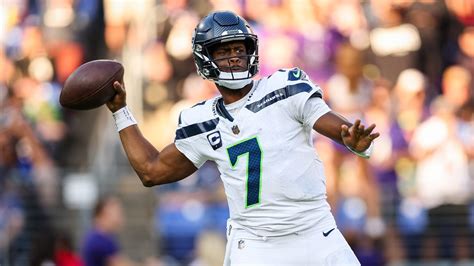 Geno Smith injury update: Seahawks turning to Drew Lock at QB against ...