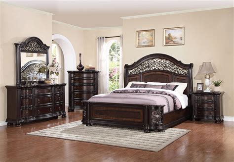 Allison 6 Piece Bedroom Set | Gonzalez Furniture