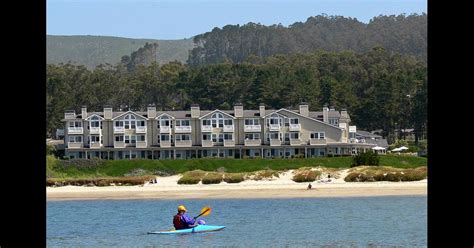 Beach House Half Moon Bay $265 ($̶3̶8̶8̶). Half Moon Bay Hotel Deals & Reviews - KAYAK